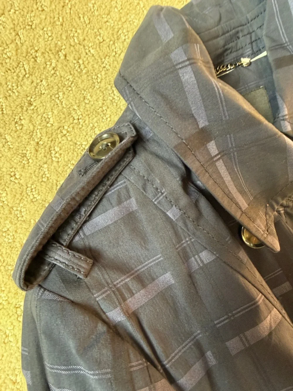 Banana Republic Double-Breasted navy Plaid Trench Coat . Beautifully detailed. - Picture 6 of 8